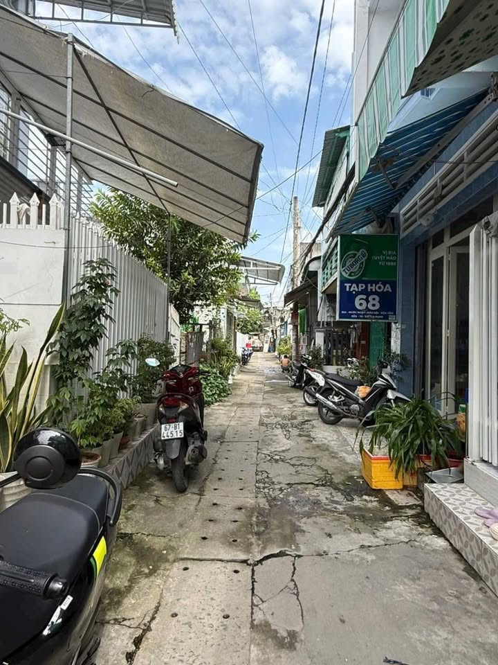 Nhà riêng Mỹ Hòa, Long Xuyên 40m² giá 800 triệu - Nhà kiên cố, tiện nghi!