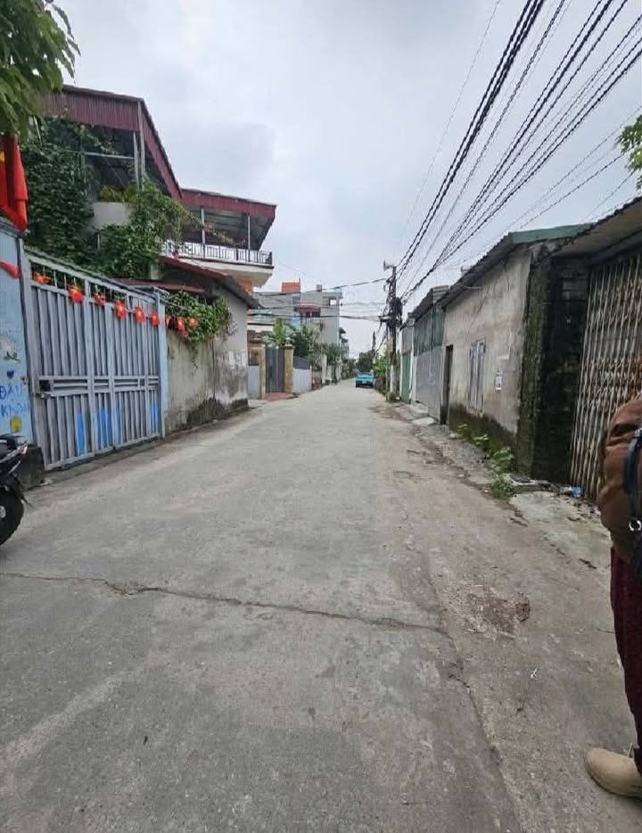 Nhà 3 tầng Nhị Khê 64m² giá 7 tỷ - Sổ đỏ chính chủ, mặt tiền 5.6m