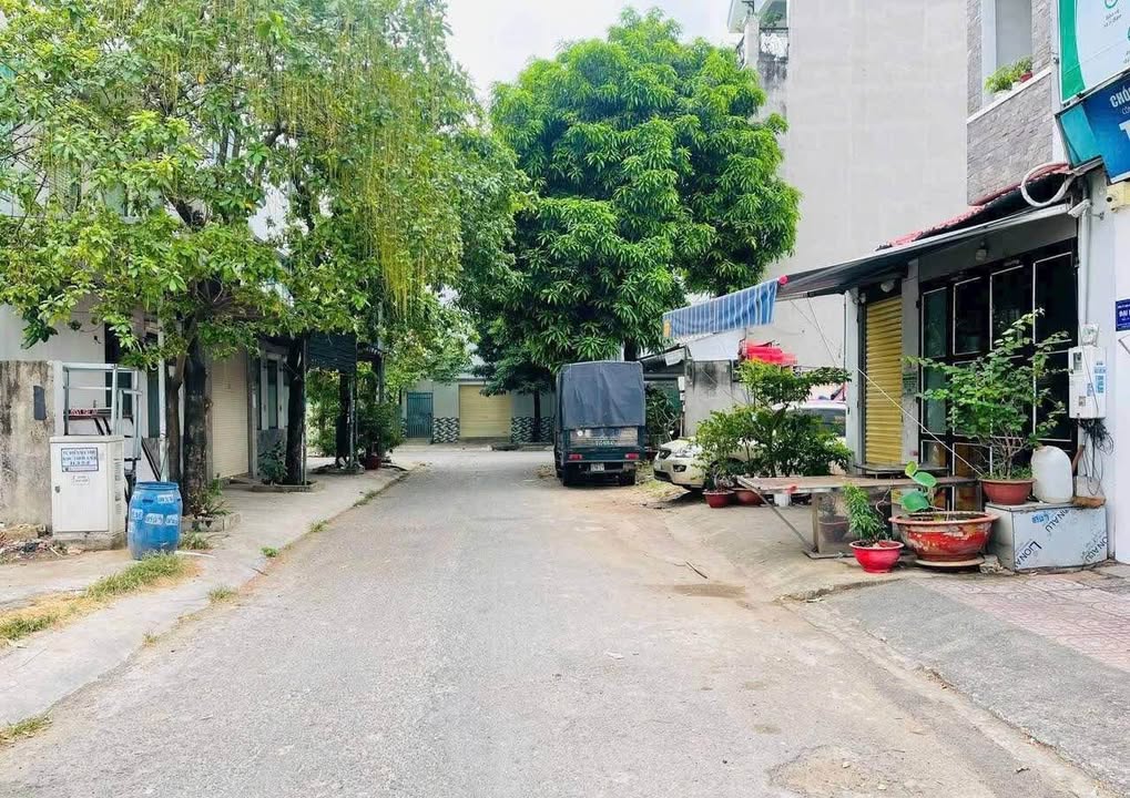Nhà phố Lê Văn Lương Nhà Bè 100m² giá 7 tỷ - Sẵn sàng vào ở ngay!