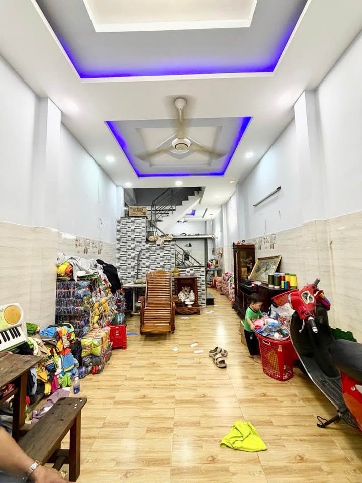 Nhà riêng Tân Kỳ Tân Quý 77m² giá 4 tỷ - Bán gấp, hẻm xe hơi