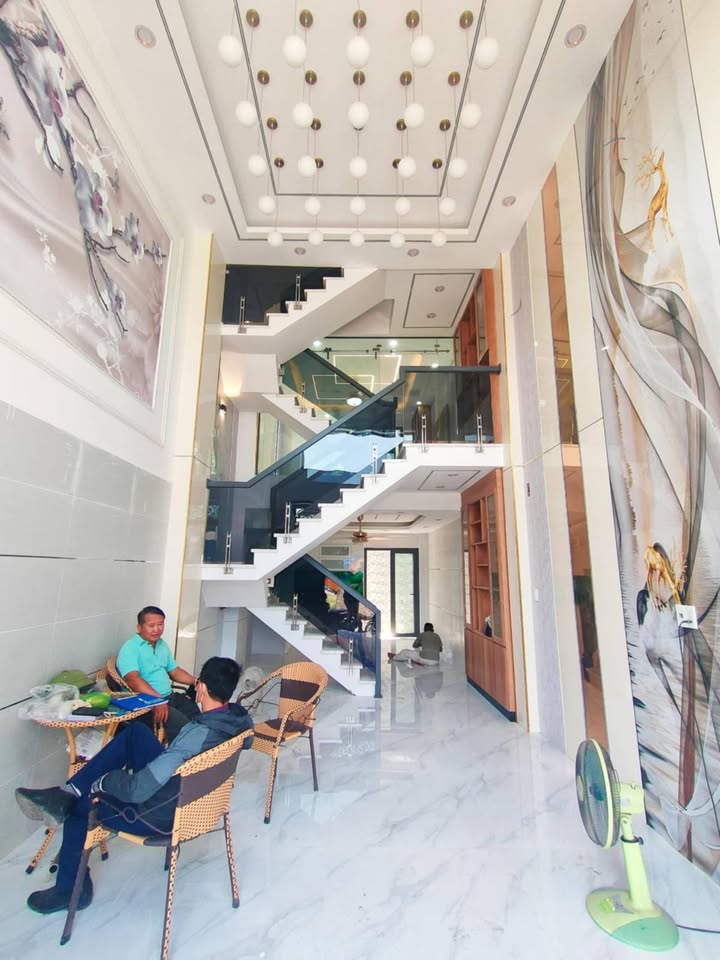 Nhà 5 tầng mới Hẻm 390 Quốc Lộ 1, Bình Tân 52m² giá 6 tỷ - Nội thất sang trọng!