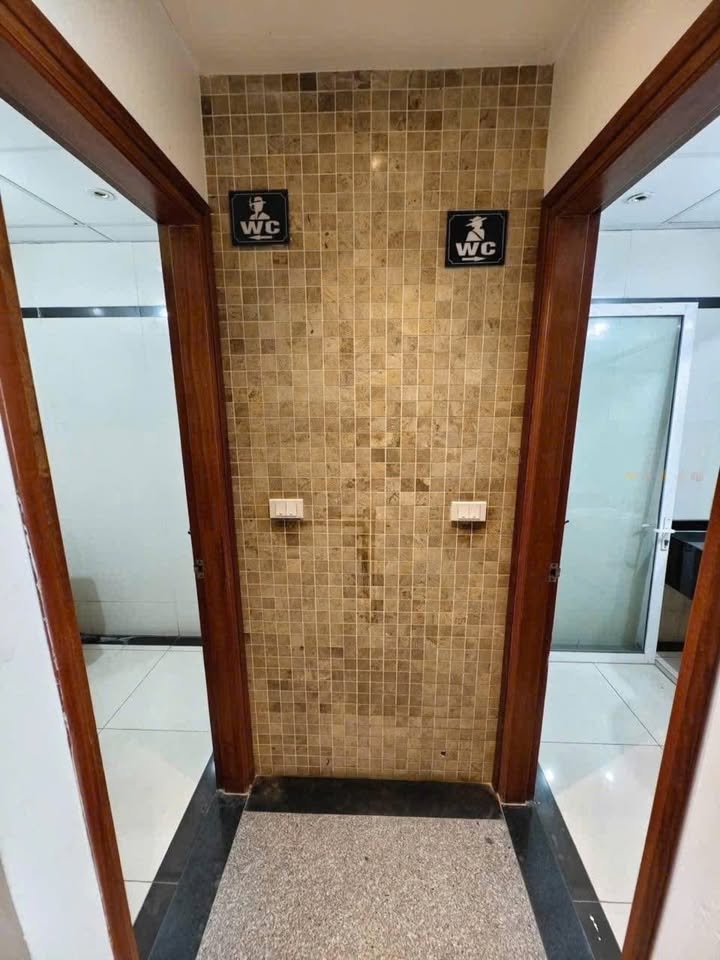 Văn phòng cho thuê tại phố Trúc Khê, Đống Đa 115m² - Gần Nguyễn Chí Thanh, giá chỉ 25 triệu!