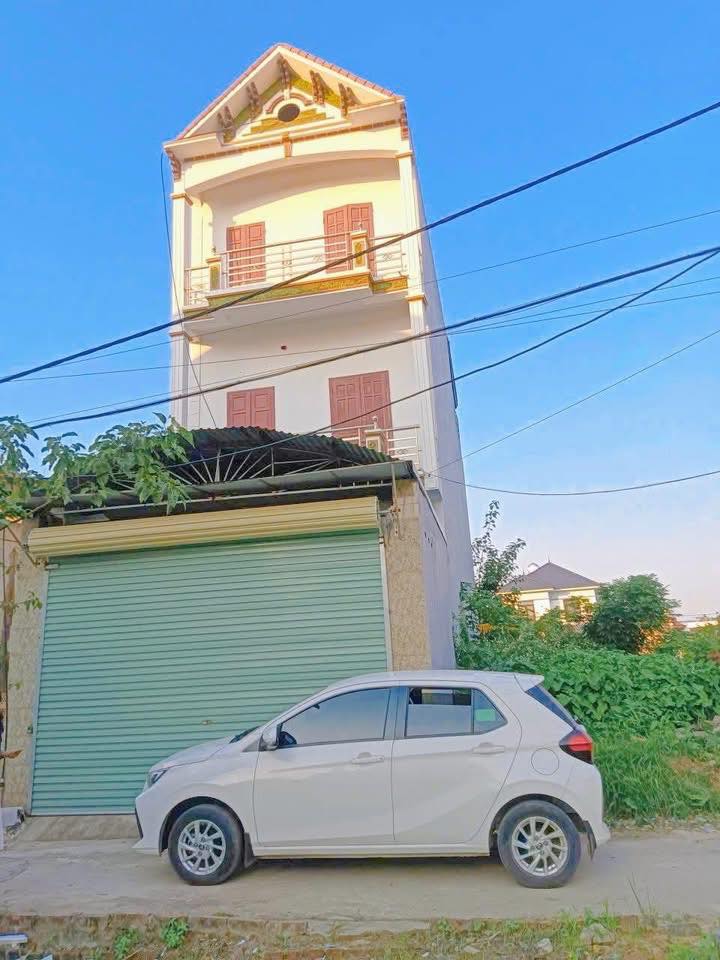 Nhà 3 tầng Quang Minh Mê Linh 100m² giá 3 tỷ - Cơ hội sở hữu hiếm có!