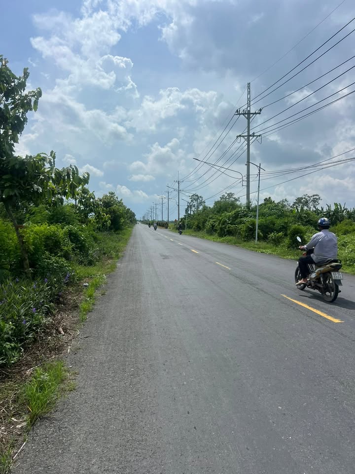 Đất mặt tiền đường 872B, ấp Phú Quới, Đồng Tháp 225m² giá 850 triệu - Cơ hội đầu tư tuyệt vời!