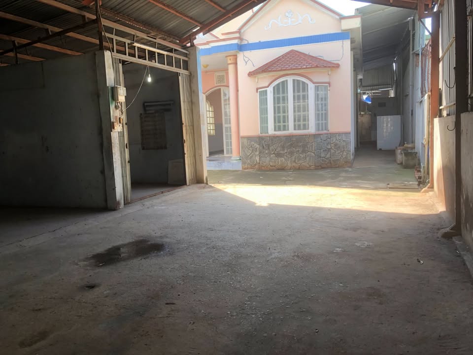 Nhà ở và nhà xưởng Tân Xuân Hóc Môn 268m² giá 6.3 tỷ - Đầu tư sinh lời ngay!