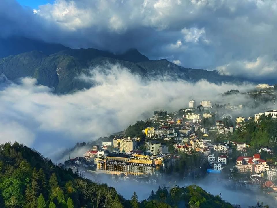 Đất hiếm hai mặt tiền Violet & Mường Hoa, Sa Pa 300m² giá 30 tỷ - Cơ hội đầu tư tuyệt vời!