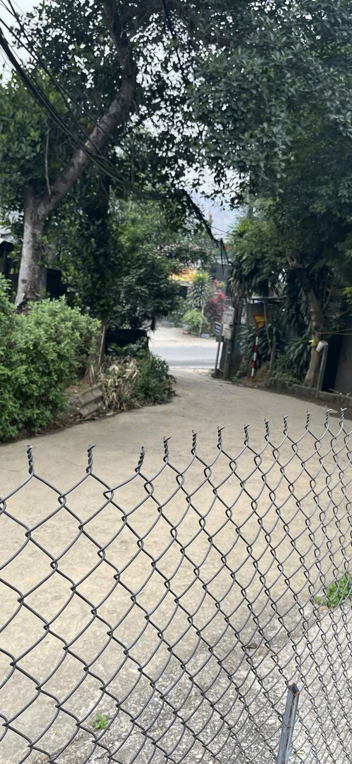 Đất Lào Cai 125m² giá 900 triệu - Sổ đỏ chính chủ, hướng Tây