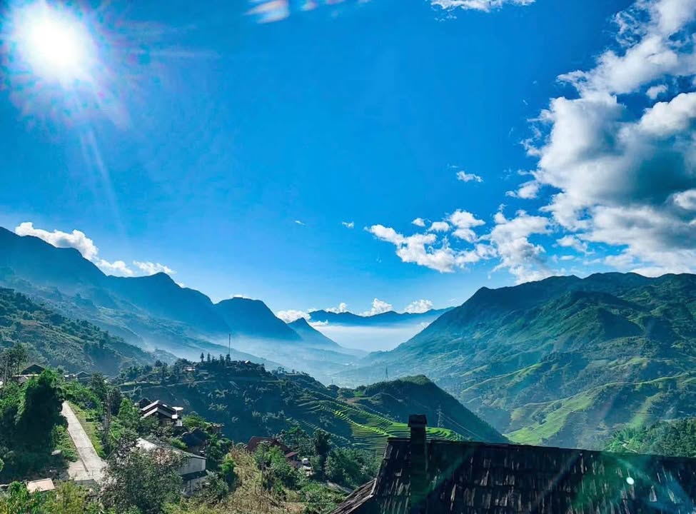 Đất 2 mặt tiền Cầu Mây, Sa Pa 800m² giá 20 tỷ - View núi tuyệt đẹp!