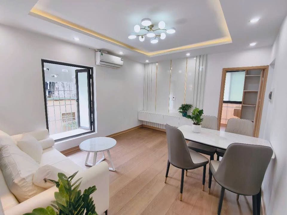 Căn hộ tập thể E5 Quỳnh Mai 85m² giá 7.5 triệu - Thiết kế hiện đại, tiện nghi đầy đủ!