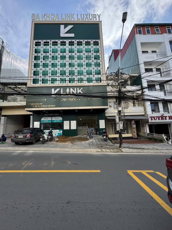 Tòa nhà kinh doanh mặt tiền đường Hà Huy Tập Đà Lạt 333m² giá 62 tỷ - Đầu tư sinh lời ngay!