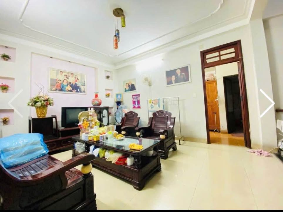 Nhà 3 tầng mặt tiền Trưng Nữ Vương, Hải Châu, Đà Nẵng - Giá 14 tỷ, vị trí đắc địa!