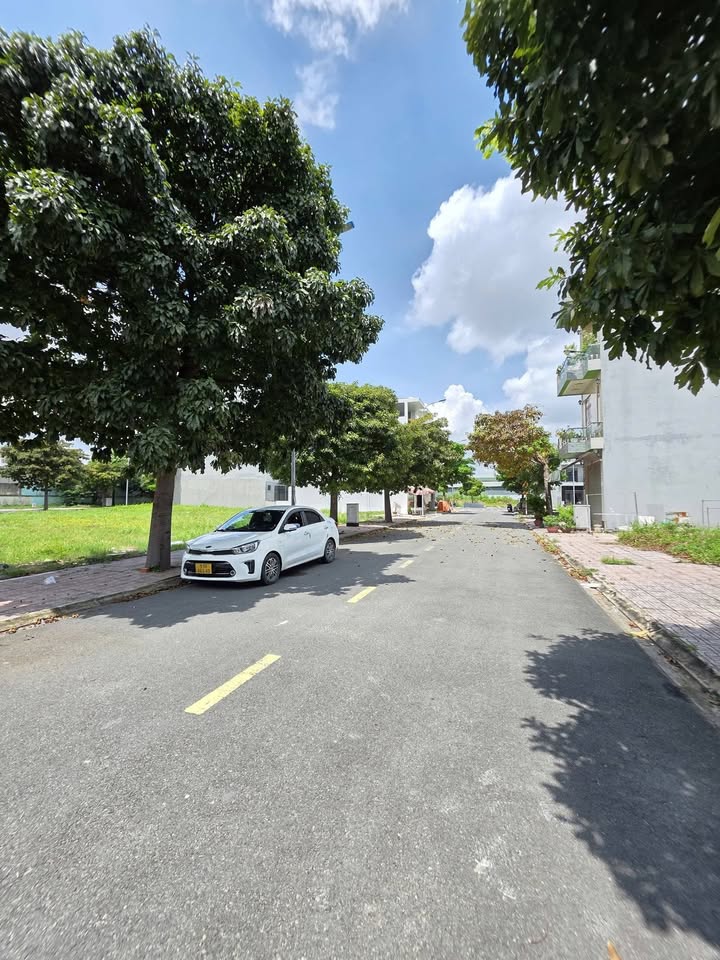 Đất nền 67.9m² Thổ cư 100% tại KDC Thuận Giao - Giá chỉ 2.9 tỷ!