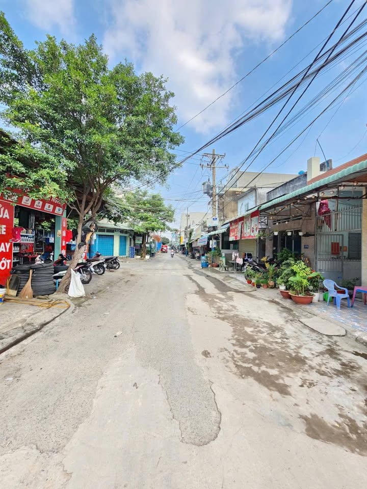 Dãy trọ 75m² gần chợ Dĩ An 2 giá 4.8 tỷ - Đầu tư sinh lời ổn định!