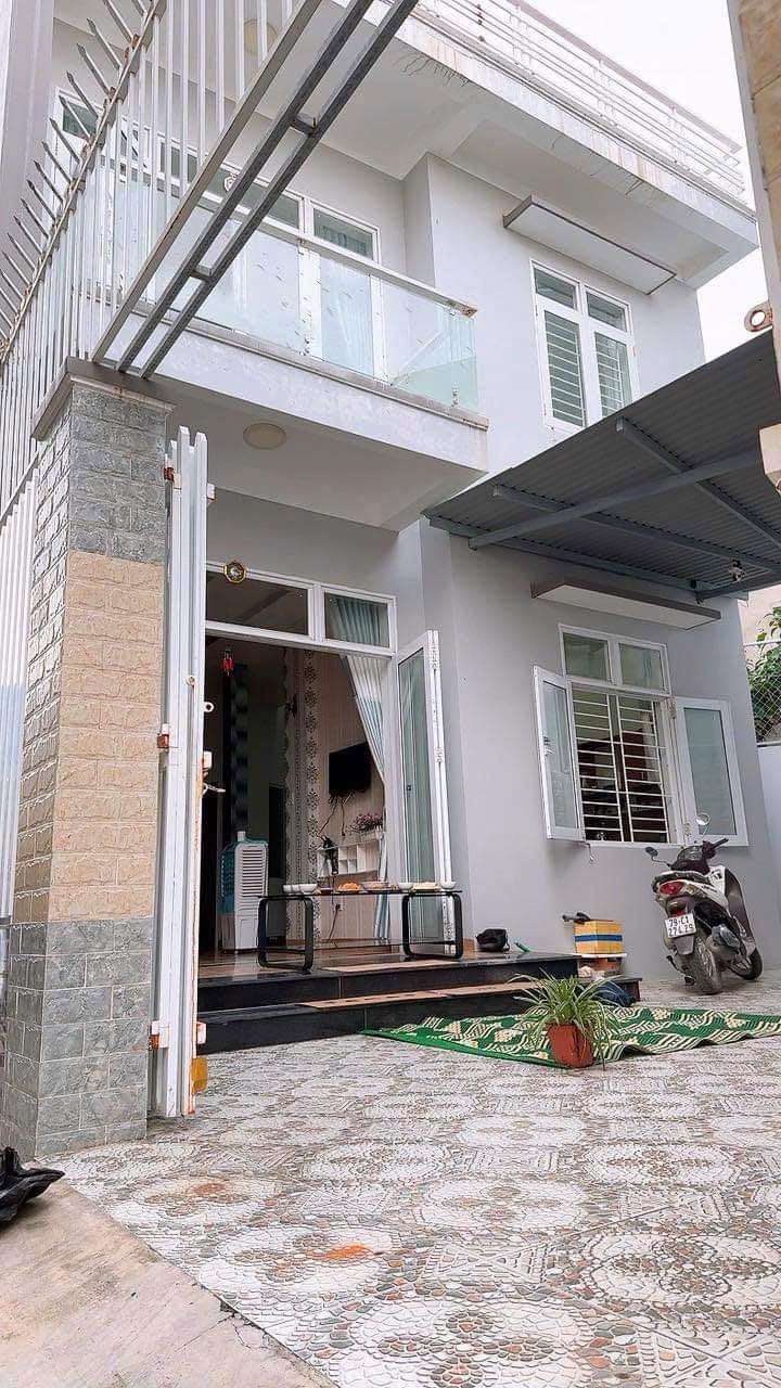 Nhà 3 tầng hẻm xe máy Vĩnh Phước 106.4m² giá 5.5 tỷ - Gần biển Hòn Chồng!