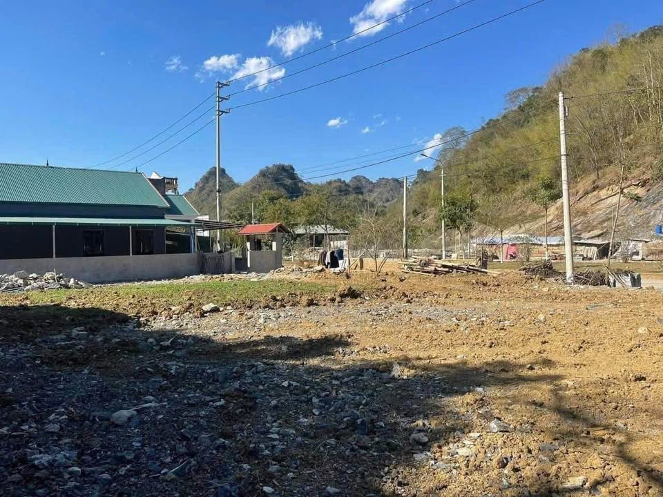 Đất nền liền kề mặt đường Co Pục, Chiềng Ngần, 102m² - Pháp lý đầy đủ, giá thỏa thuận!