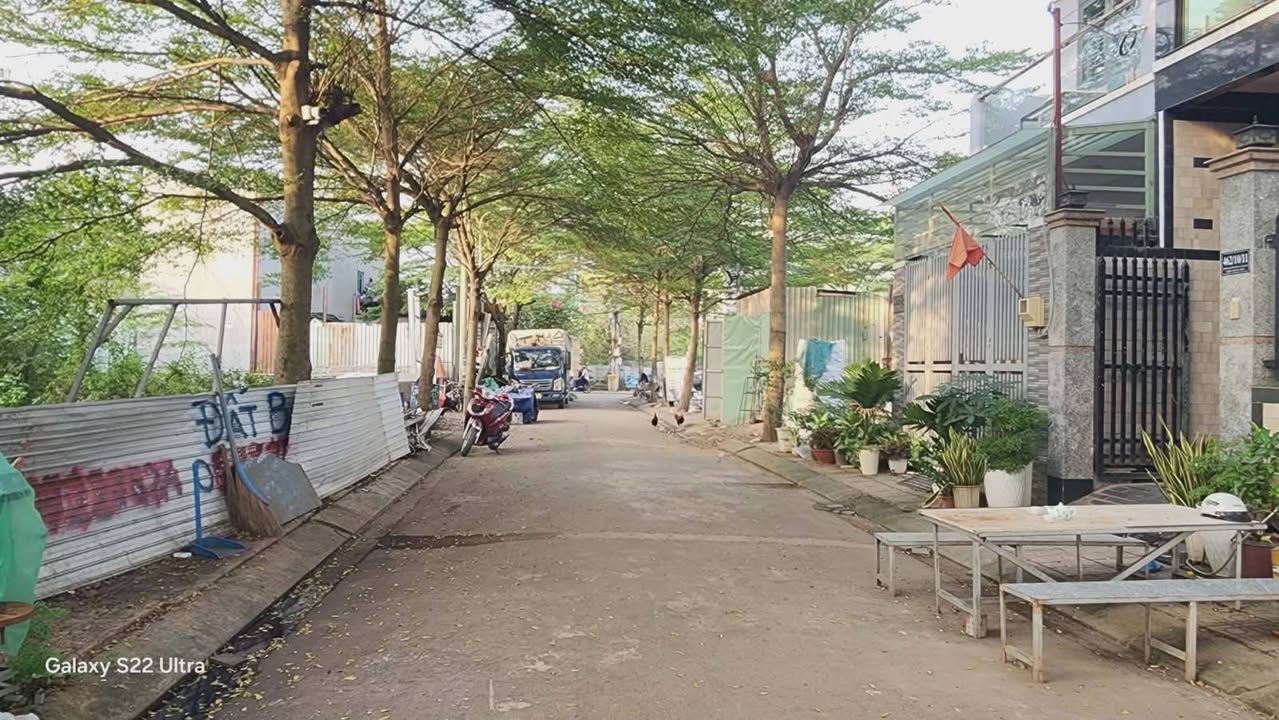 Bán đất Nguyễn Xiển 70m² giá 4.15 tỷ - Vị trí đắc địa, xây dựng tự do!