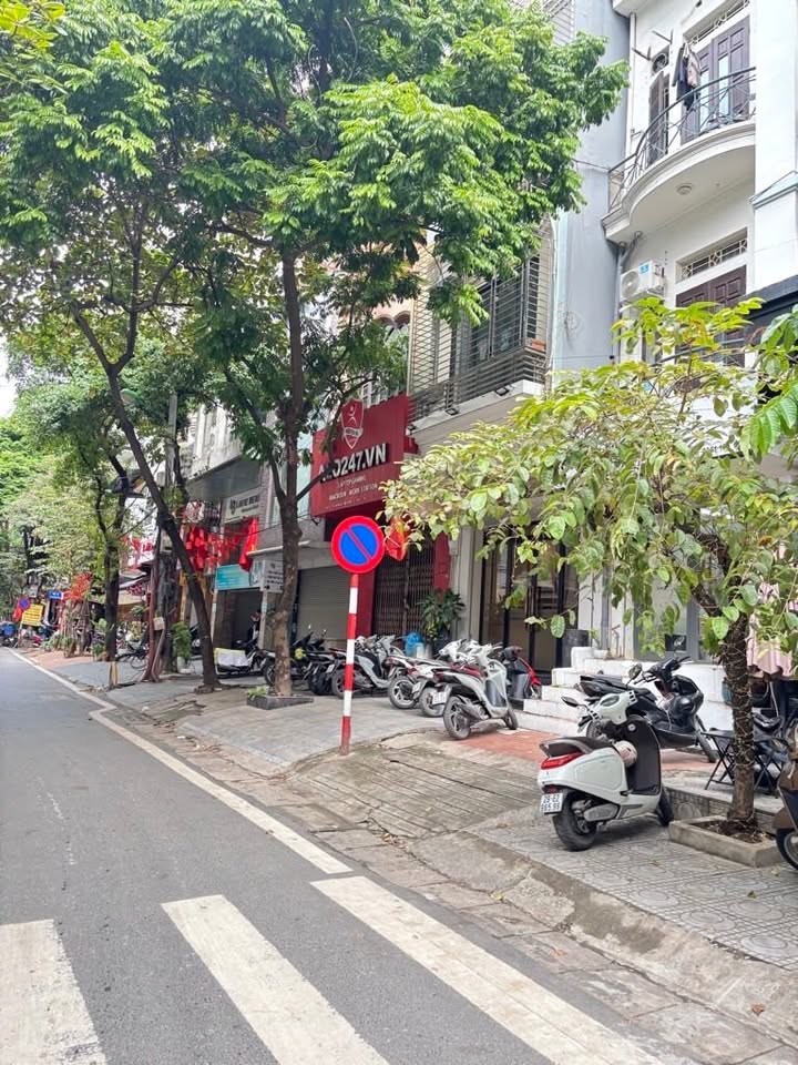 Nhà phố Vũ Phạm Hàm, Cầu Giấy 65m² giá 20 tỷ - Kinh doanh sầm uất!