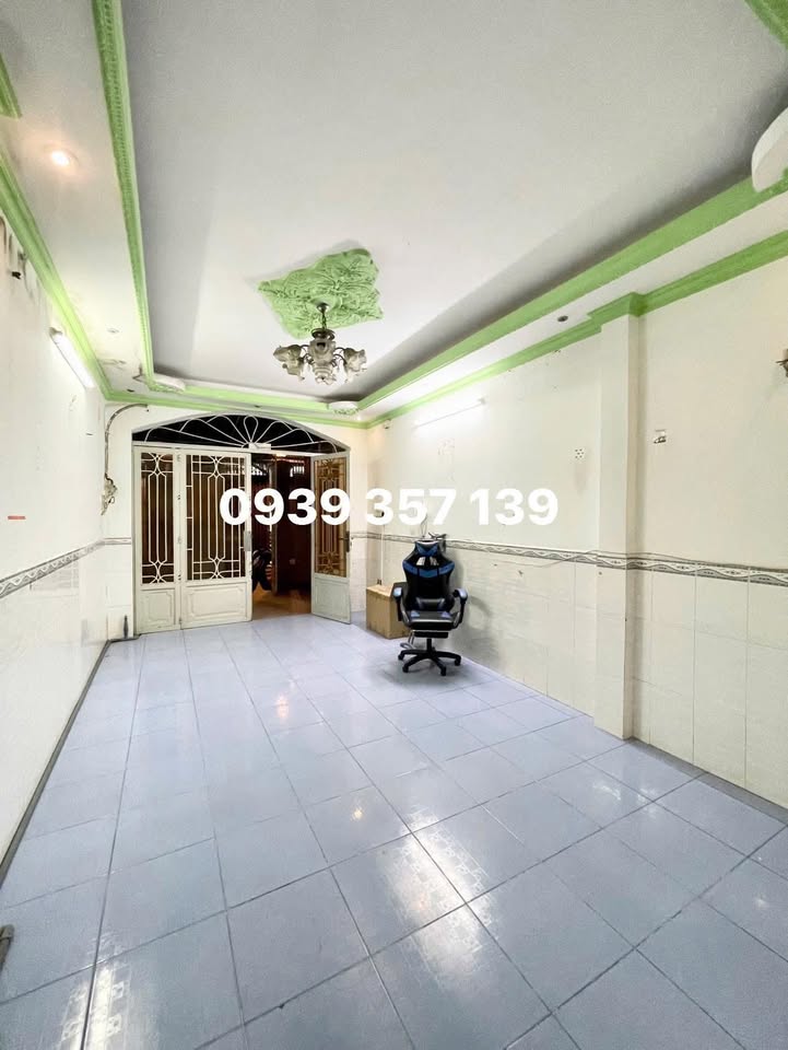 Nhà riêng Lạc Long Quân 64m² giá 6 tỷ - Cạnh Cư Xá Phú Bình!