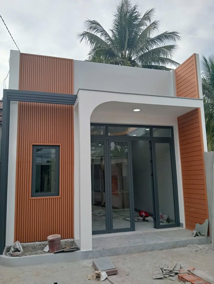 Nhà mới xây mặt tiền lộ nhựa Nhơn Thạnh 308m² giá 2.9 tỷ - Tiềm năng kinh doanh cao!