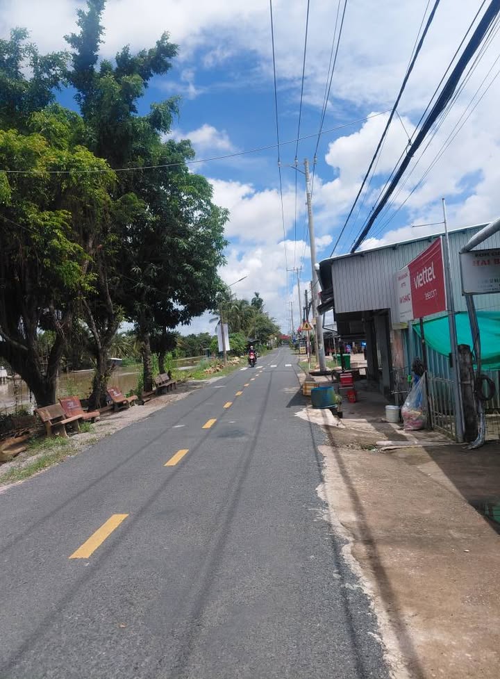 Bán nhà cấp 4 mặt tiền lộ nhựa ĐH32, 182m² giá 900 triệu - Đầu tư sinh lời!