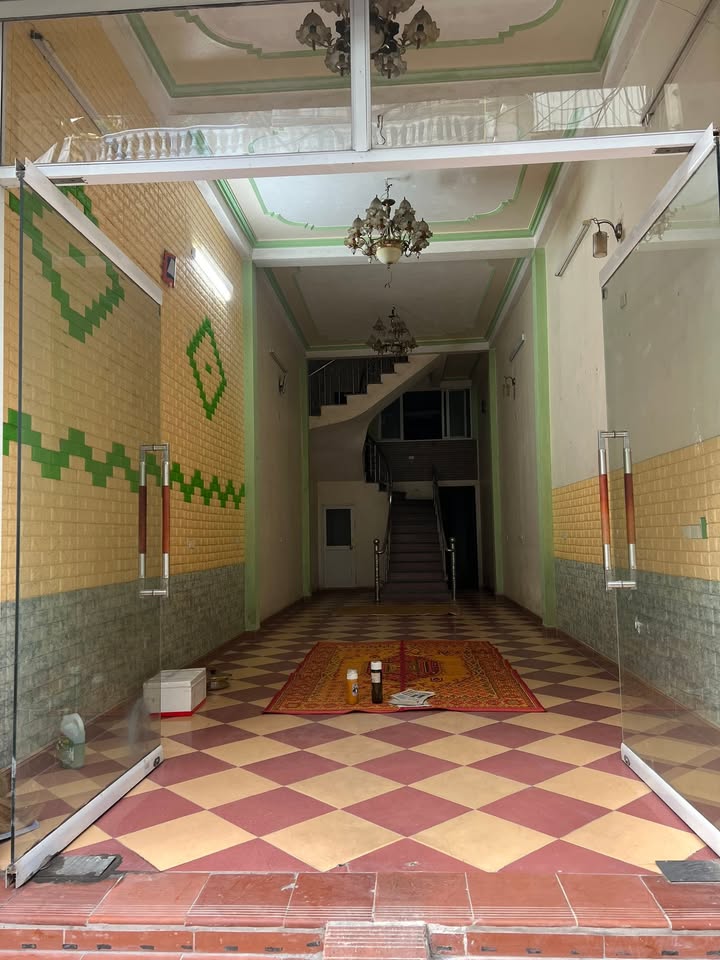 Nhà 3 tầng cho thuê tại Ngõ Chè Huế, Phường Phương Lâm - Giá tốt, không gian thoải mái!