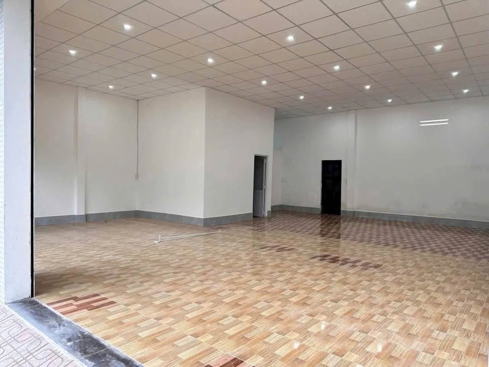 Nhà mặt tiền đường 30/4, Sóc Trăng 110m² giá 4.5 triệu - Thích hợp vừa ở vừa kinh doanh!