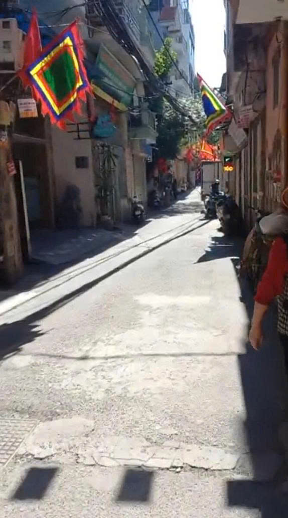 Nhà ngõ Hoàng Hoa Thám 63m² giá 13.5 tỷ - Không gian sống lý tưởng!