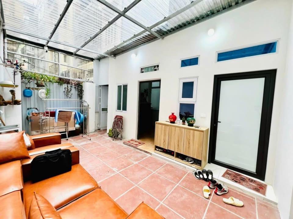 Nhà riêng Đội Cấn 65m² giá 10.35 tỷ - Sổ đỏ chính chủ, giao dịch ngay!