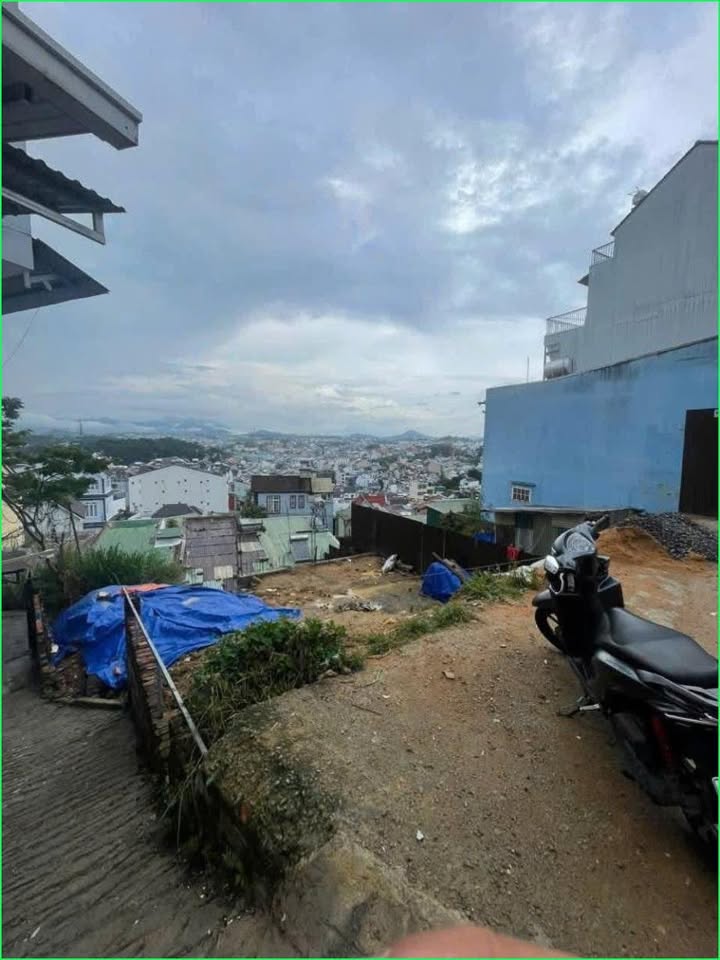 Đất mặt tiền hẻm Lê Hồng Phong, Đà Lạt 75m² giá 5.5 tỷ - Đầu tư sinh lời ngay!