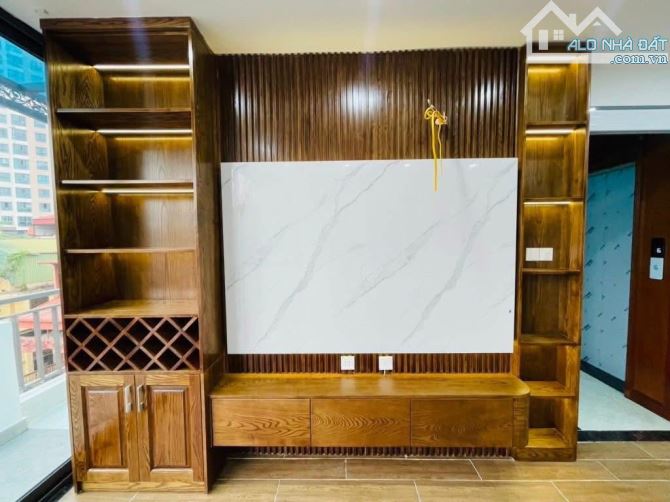 Nhà riêng Định Công 32m² giá 6.85 tỷ - Ô tô sát cửa, gần Đại học Thủy Lợi!