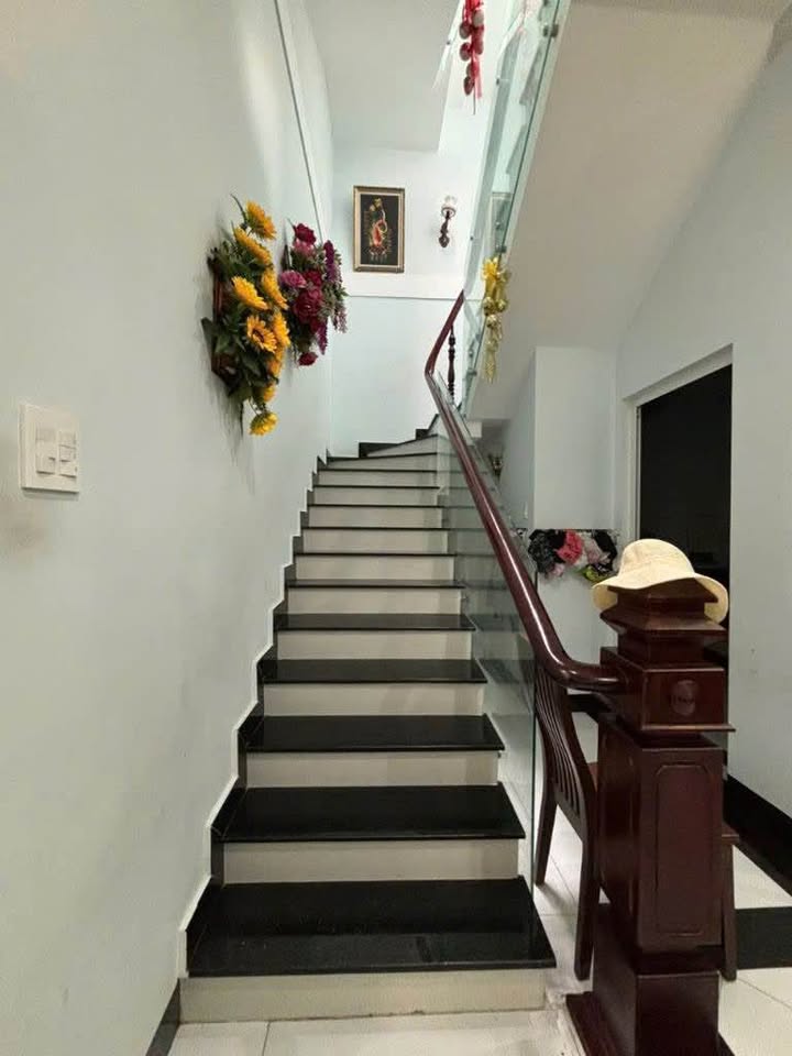 Nhà mặt tiền đường Cao Thắng, Phường Bình Hưng, 245m² giá 11 tỷ - Đầu tư sinh lời ngay!