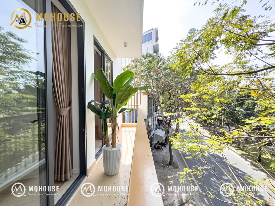 Căn hộ cho thuê đường Hoàng Sa, quận 3 - Mới 100%, ban công rộng rãi!