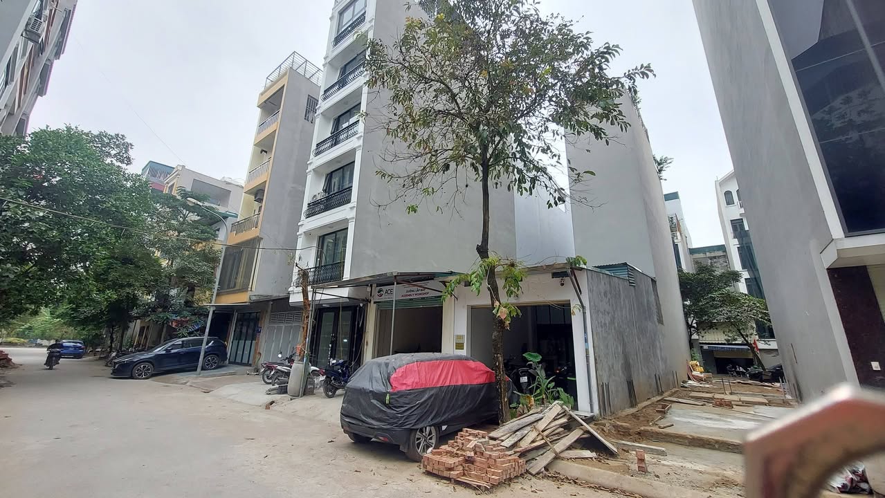 Nhà phân lô Mậu Lương, 50m² giá 14 tỷ - Ô tô tránh, tiện ích đầy đủ!
