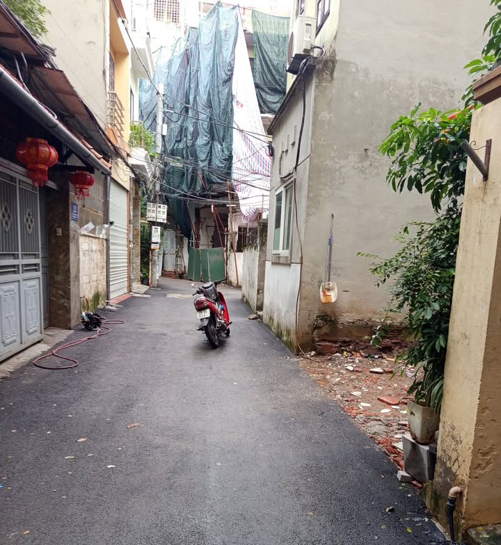 Đất Liên Mạc 50m² giá 5 tỷ - Lô góc, sổ đỏ chính chủ, ô tô tránh!