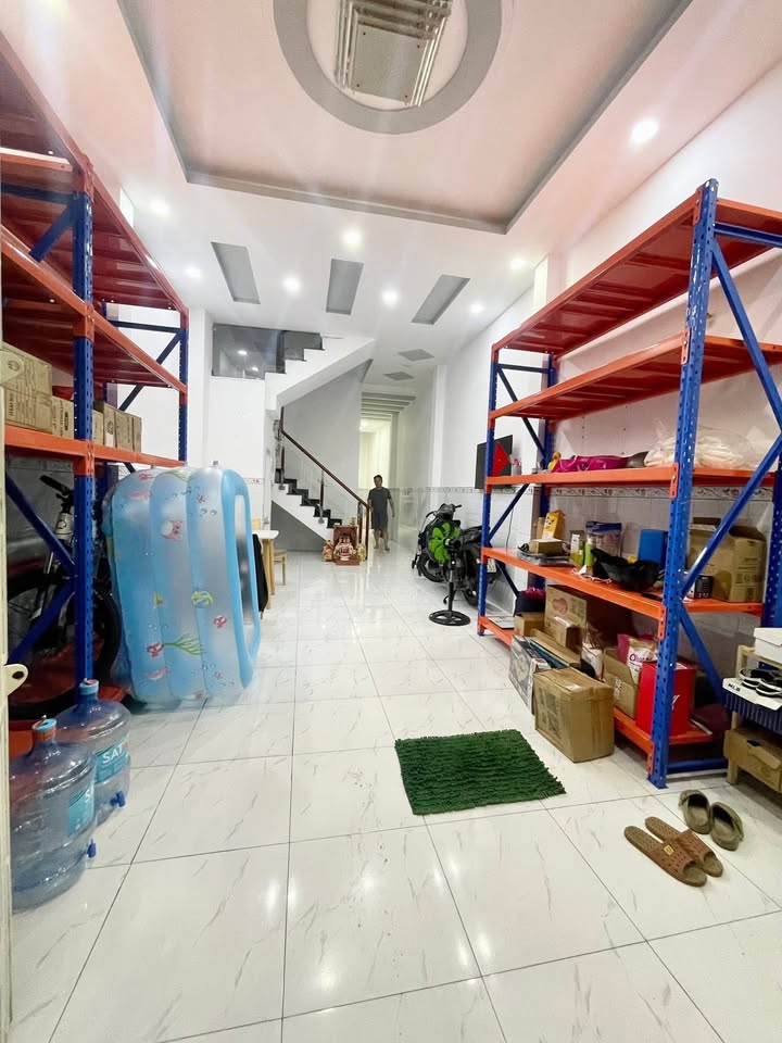 Nhà phố Trịnh Đình Trọng Quận 11, 67m² chỉ 6 tỷ - Ô tô tới cửa, ở ngay!
