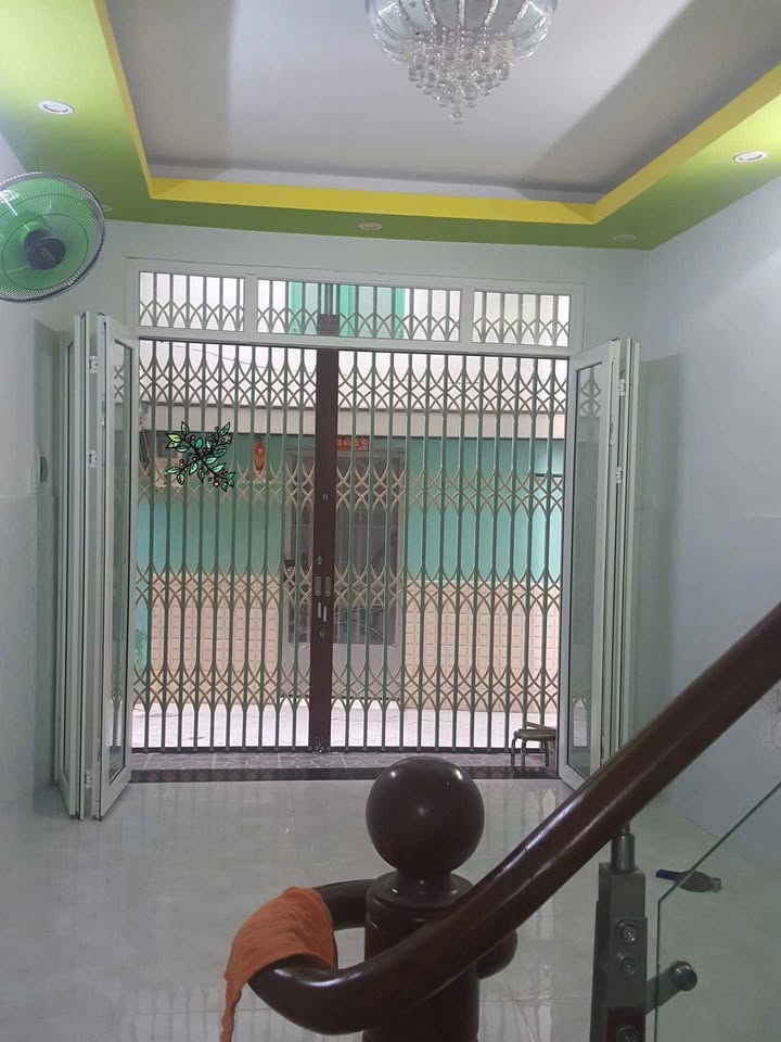 Nhà 2 tầng đường Lê Tung, quận 11, 35m² - Dòng tiền cho thuê 10 triệu/tháng!