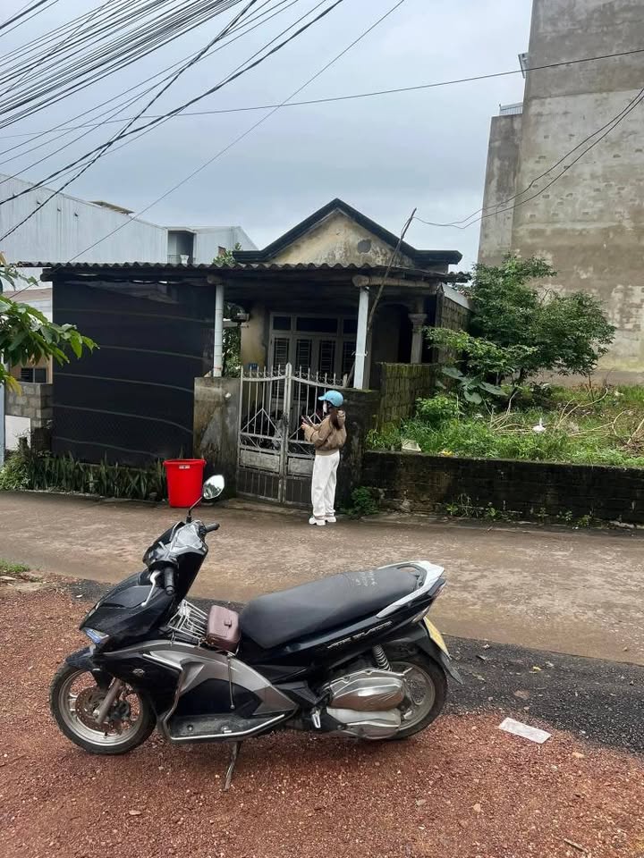 Bán đất tặng nhà cấp 4 tại kiệt 24 Vũ Ngọc Phan 196m² giá 2 tỷ - Đường ô tô vào tận nơi!