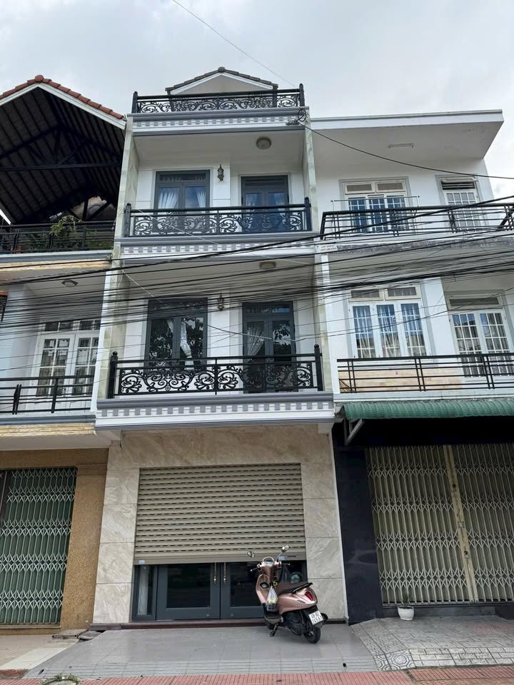 Nhà mặt tiền Nguyễn Công Trứ Đà Lạt cho thuê - Phù hợp với mọi mô hình kinh doanh!