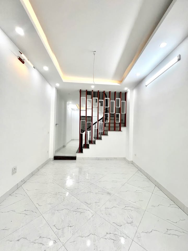 Nhà mới Cổ Nhuế 40m² giá 8 tỷ - Sẵn sàng vào ở ngay!