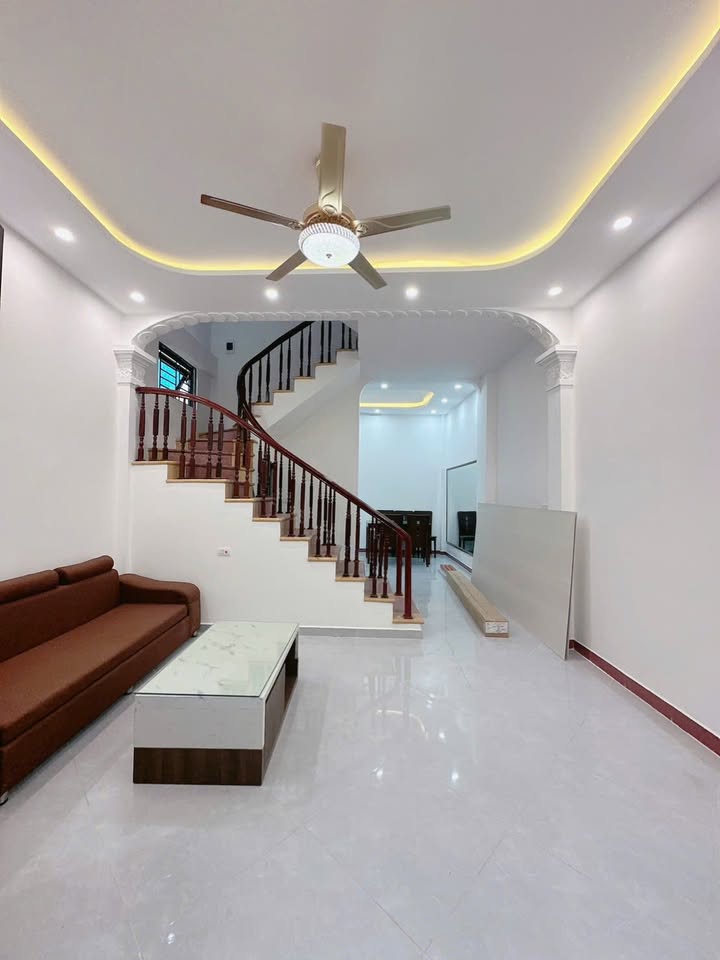 Nhà lô góc Vạn Phúc, Thanh Trì 40m² giá 4 tỷ - Đầu tư sinh lời ngay!