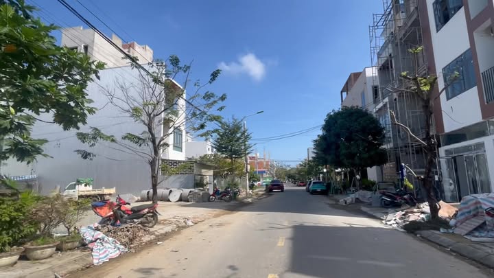 Bán gấp đất nền 139 Lê Ấm, Hòa Xuân 100m² giá 6.5 tỷ - Đường 7.5m rộng rãi!