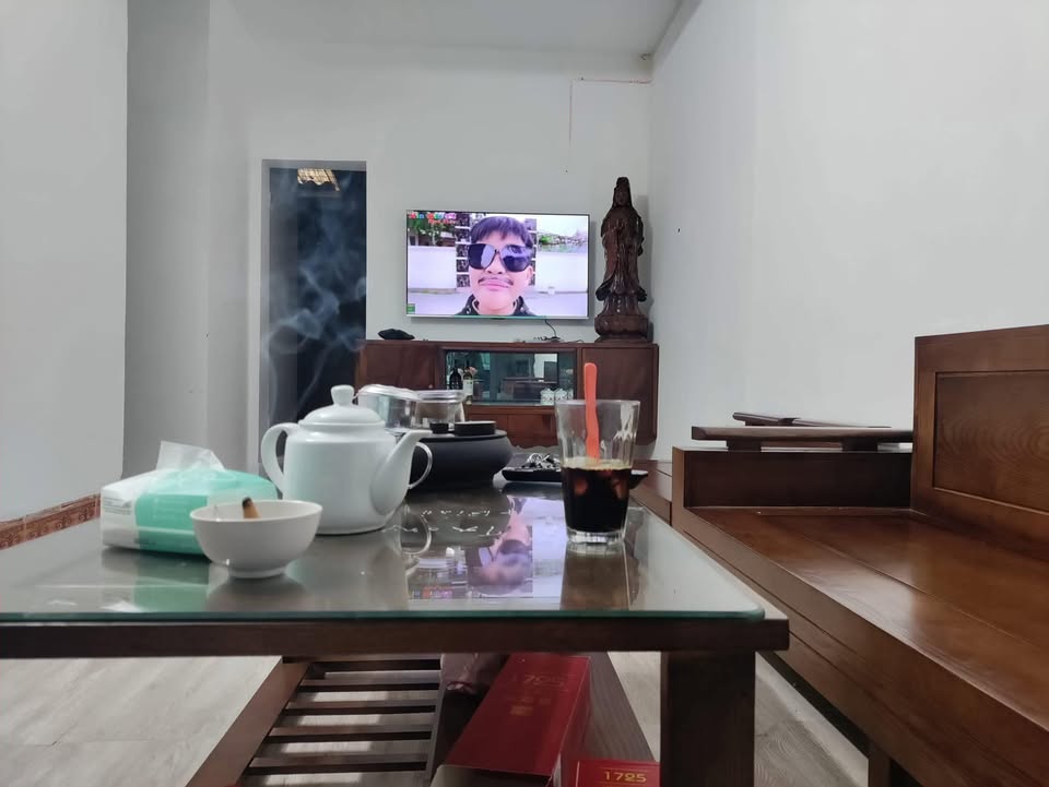 Nhà 2 tầng Tân Thịnh, Hòa Bình 108m² giá 3 tỷ - Ô tô vào tận nơi!