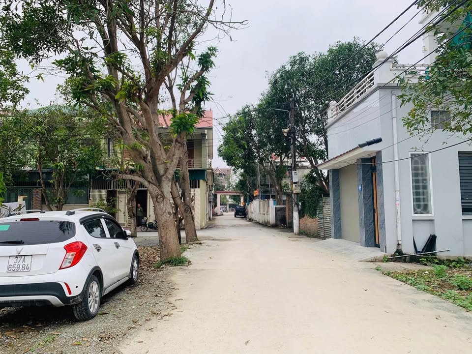 Đất nền Nghi Phú Vinh 100m² giá chỉ 4 tỷ - Gần đường lớn thuận tiện!