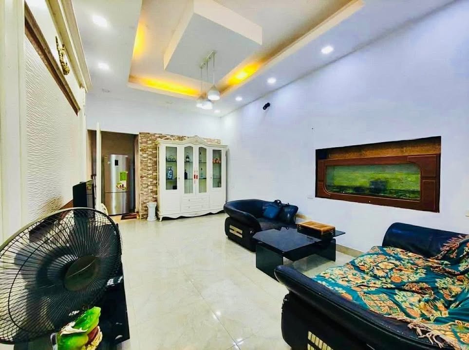 Nhà phố Kim Mã, Ba Đình 56m² giá 9.5 tỷ - Sổ đỏ chính chủ, vào ở ngay!