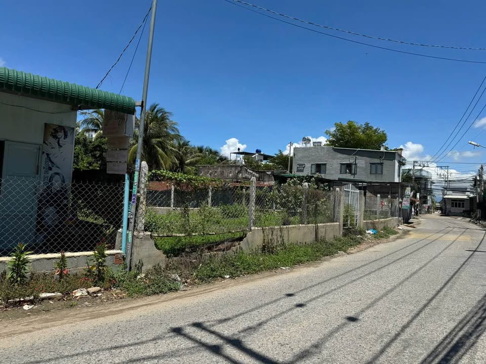 Đất mặt tiền đường Mỹ Đông, Đông Hải 200m² giá 2.1 tỷ - Cơ hội đầu tư hấp dẫn!