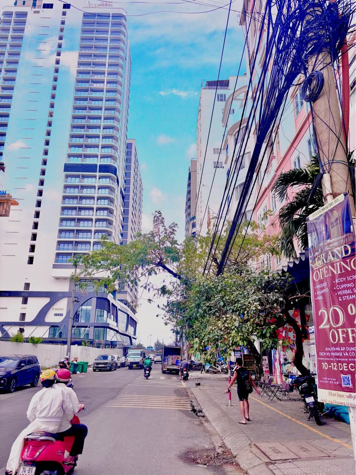 Bán nhà mặt tiền Hồ Nghinh 300m² giá 60 tỷ - Cơ hội đầu tư hấp dẫn!