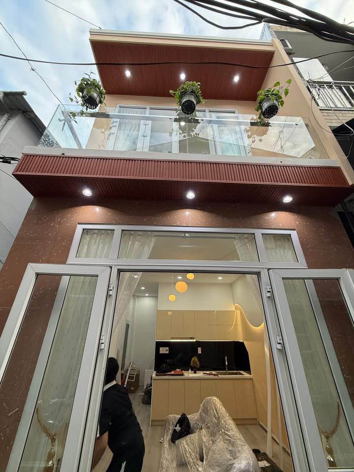 Nhà 2 tầng 2 phòng ngủ kiệt 377 đường Hải Phòng - Giá chỉ 2.65 tỷ!