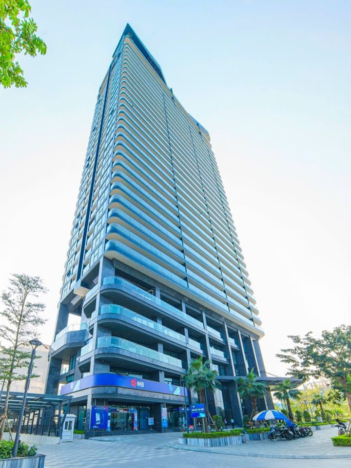 Căn hộ Sunshine Golden River Phú Thượng 160m² giá 18 tỷ - Thiết kế sang trọng, view công viên đẹp!