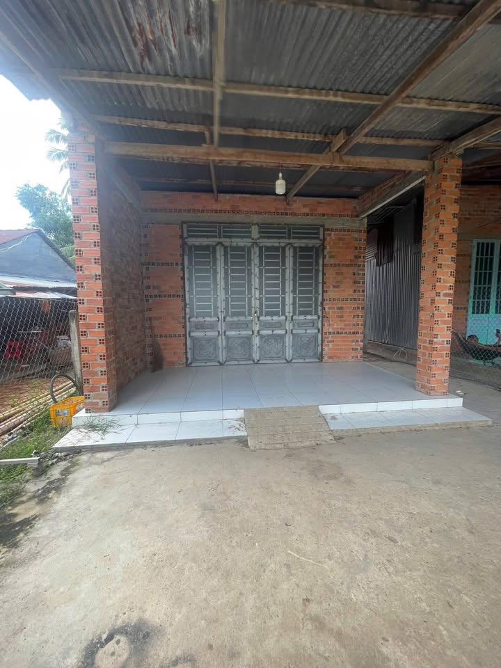 Nhà Thạnh Bình 175m² giá 300 triệu - Đầy đủ tiện ích, gần UBND!