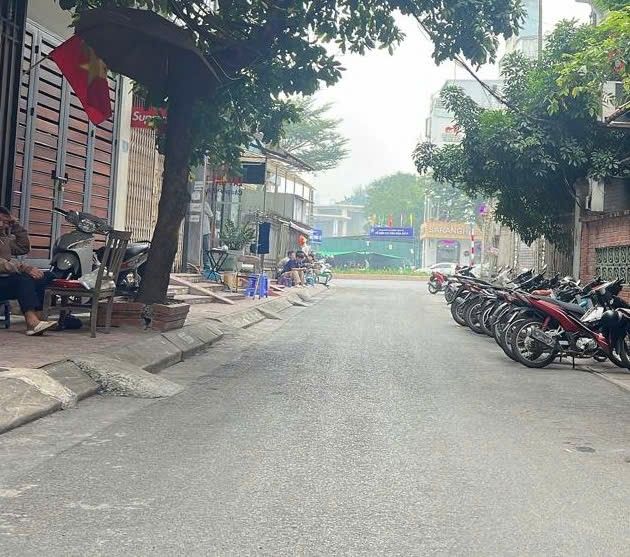 Nhà mặt phố Đào Tấn, Ba Đình 128m² giá 80.64 tỷ - Cơ hội kinh doanh tuyệt vời!